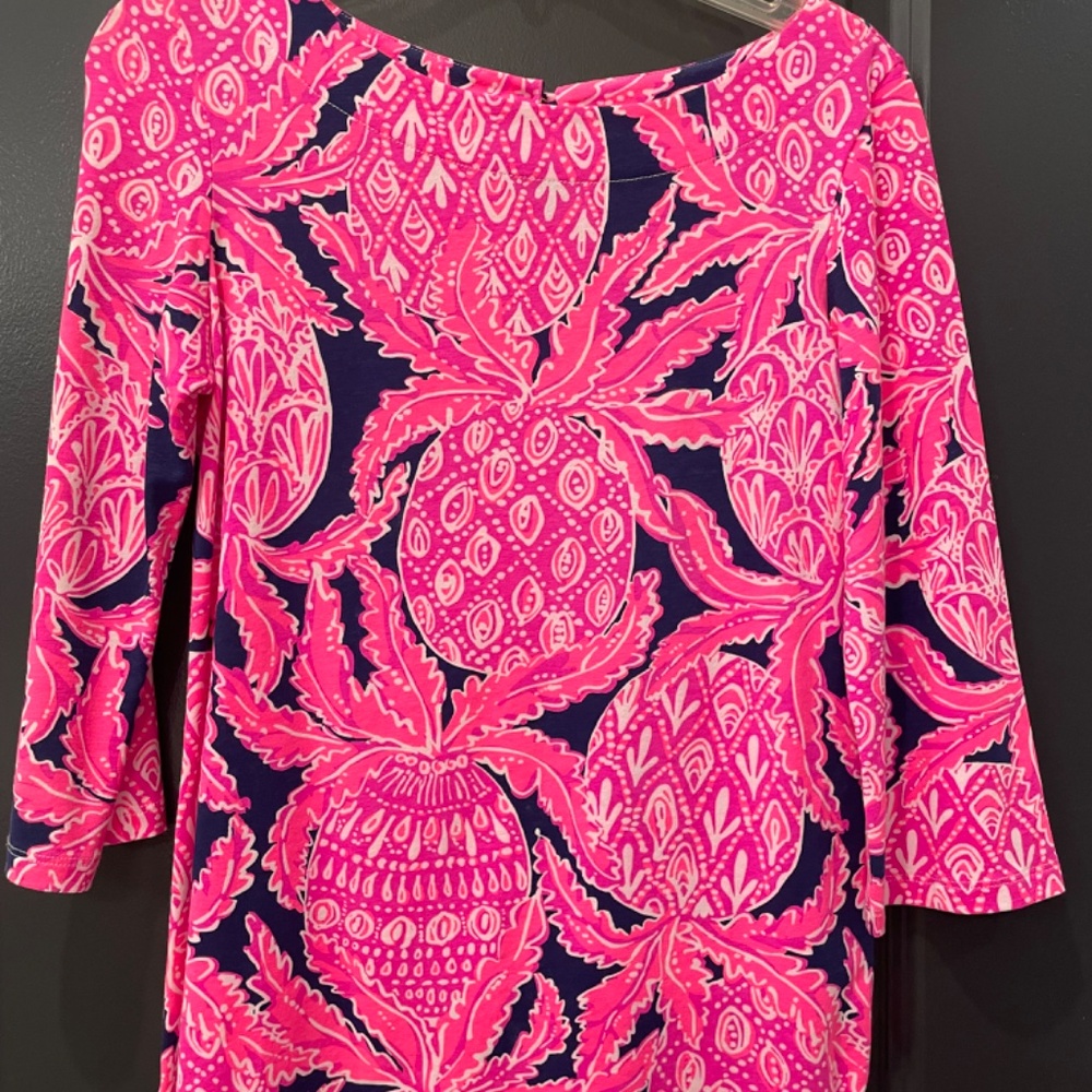 Lily pulitzer pink and navy top